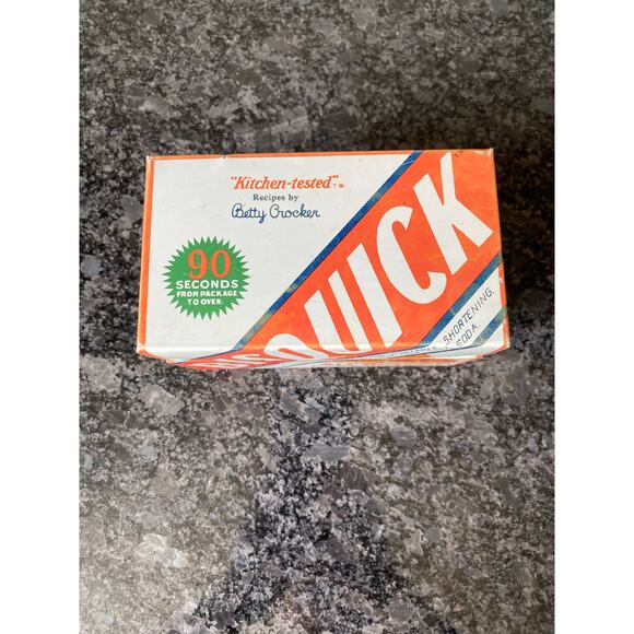 Vintage Bisquick Recipe Metal Tin Box Holder - Picture 3 of 11